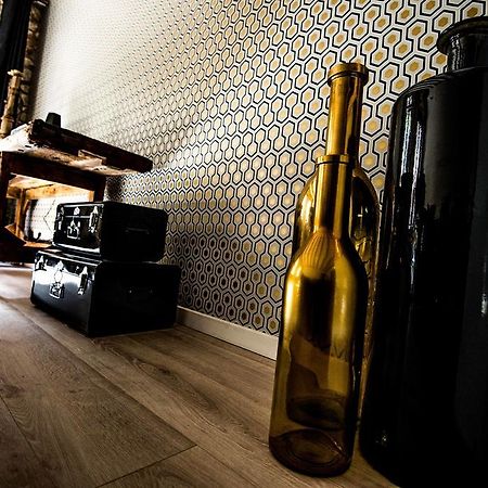 "Un Lieu Unique" Le Gold Et Le Cocon Apartment Annecy Bagian luar foto