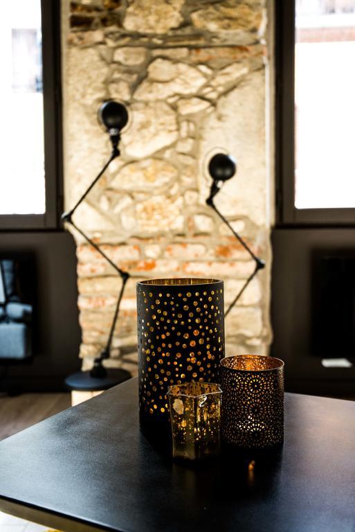 "Un Lieu Unique" Le Gold Et Le Cocon Apartment Annecy Bagian luar foto