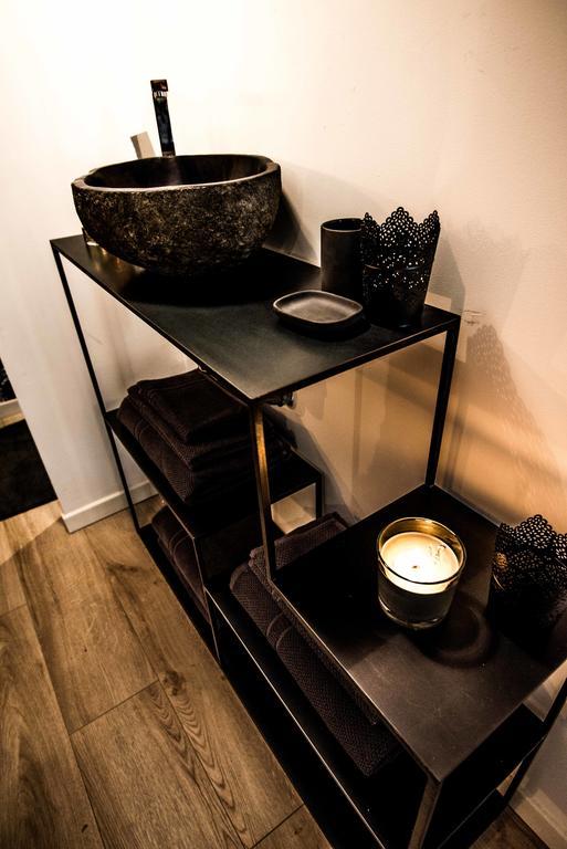 "Un Lieu Unique" Le Gold Et Le Cocon Apartment Annecy Bagian luar foto