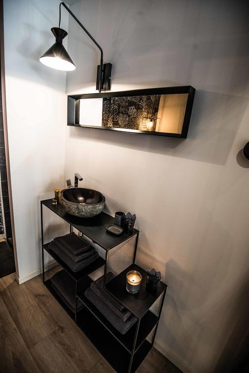 "Un Lieu Unique" Le Gold Et Le Cocon Apartment Annecy Bagian luar foto