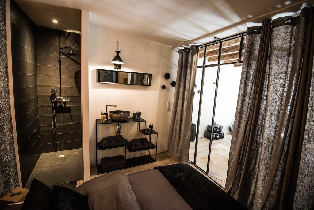 "Un Lieu Unique" Le Gold Et Le Cocon Apartment Annecy Bagian luar foto