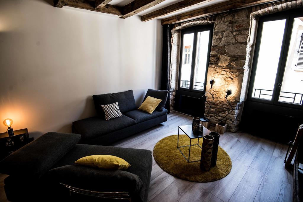 "Un Lieu Unique" Le Gold Et Le Cocon Apartment Annecy Bagian luar foto