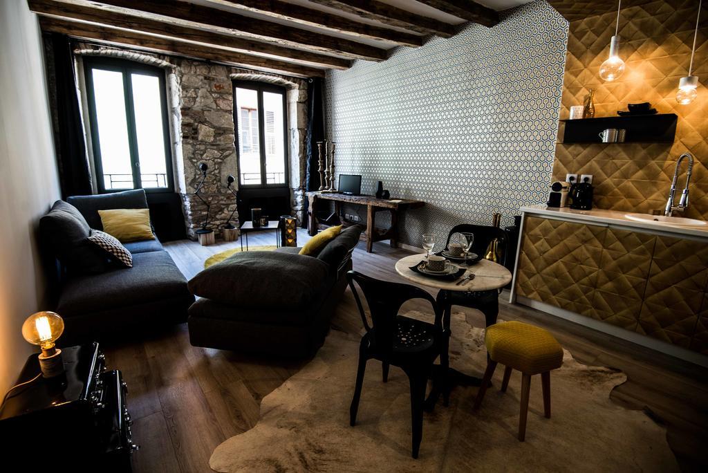 "Un Lieu Unique" Le Gold Et Le Cocon Apartment Annecy Bagian luar foto